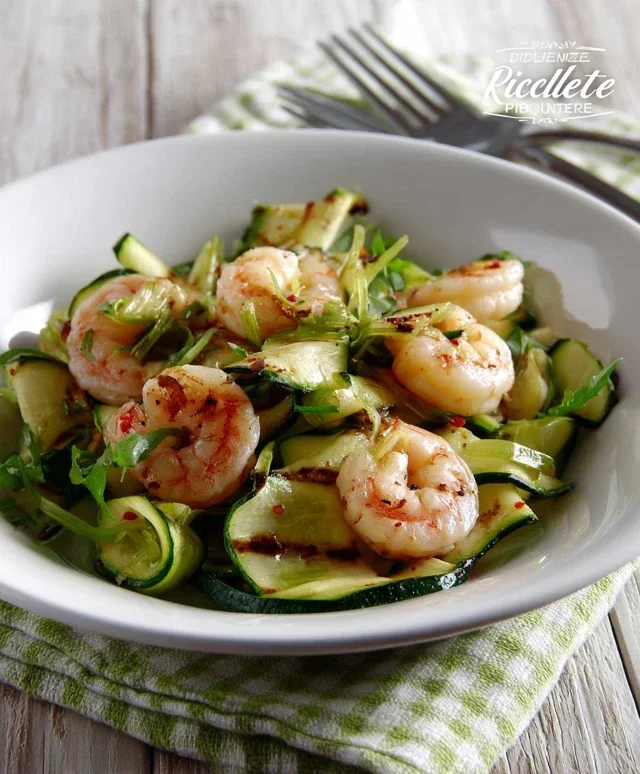 Insalata light di gamberi, zucchine grigliate ed erba cipollina