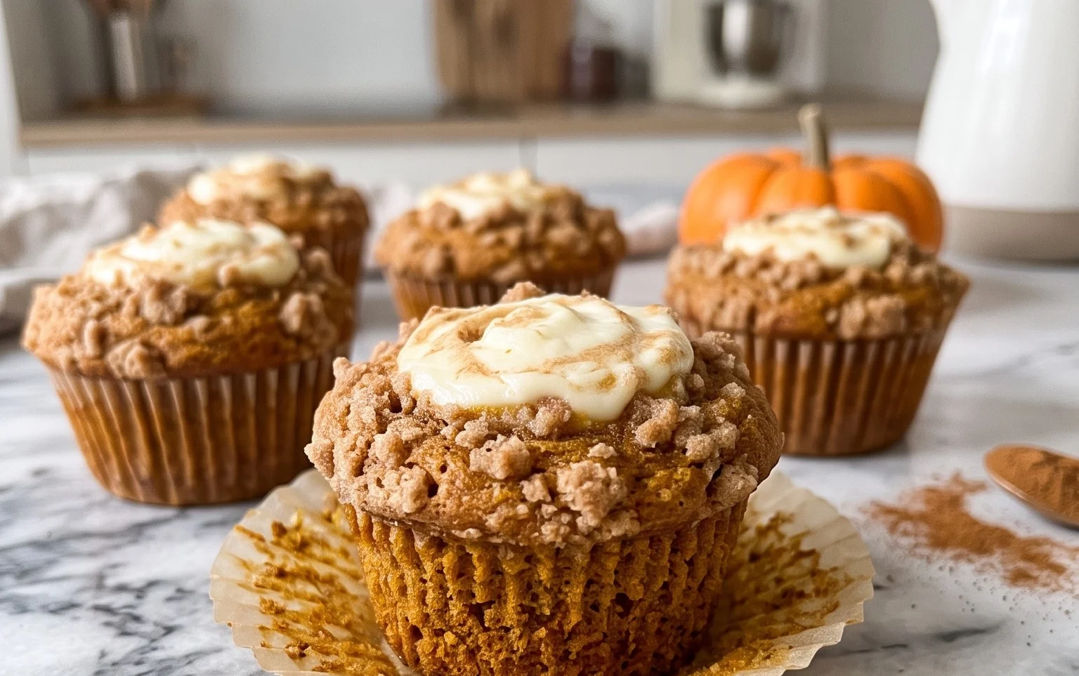 Kürbis-Frischkäse-Muffins: Saftig & Cremig